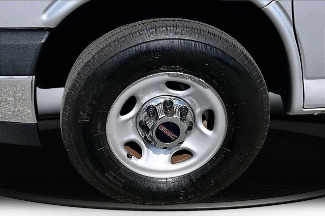 2022 GMC Savana Passenger 3500 LS