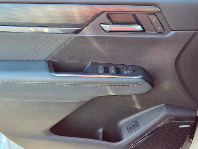 2025 GMC Acadia AT4