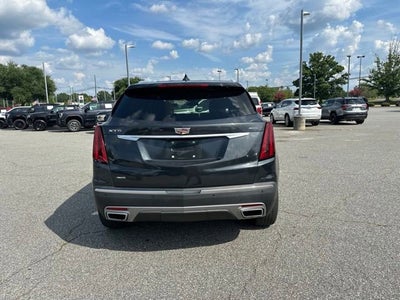 2022 Cadillac XT5 Premium Luxury