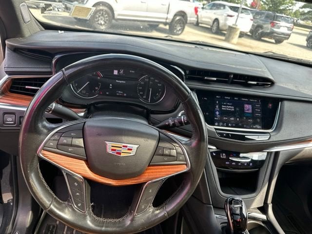 2022 Cadillac XT5 Premium Luxury