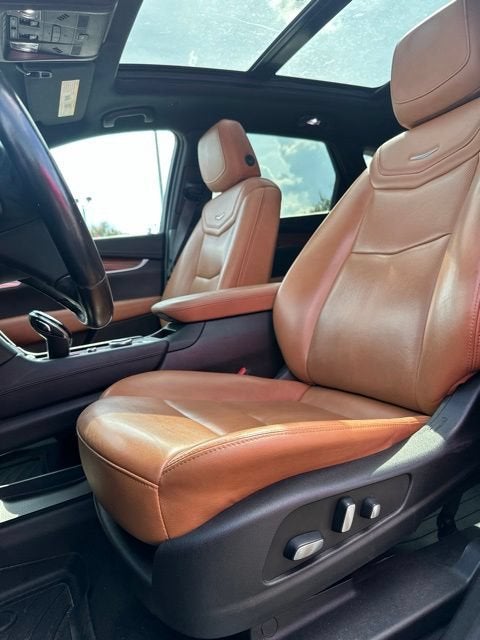 2022 Cadillac XT5 Premium Luxury