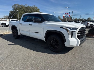 2022 Toyota Tundra 4WD SR5