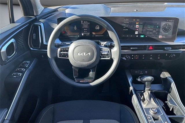 2025 Kia Sorento LX