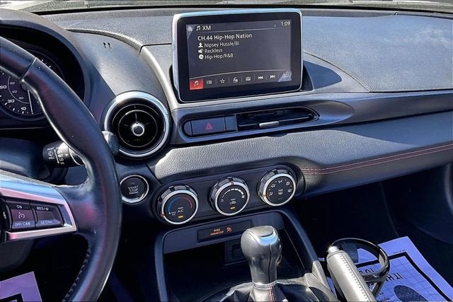 2020 FIAT 124 Spider Urbana Edition