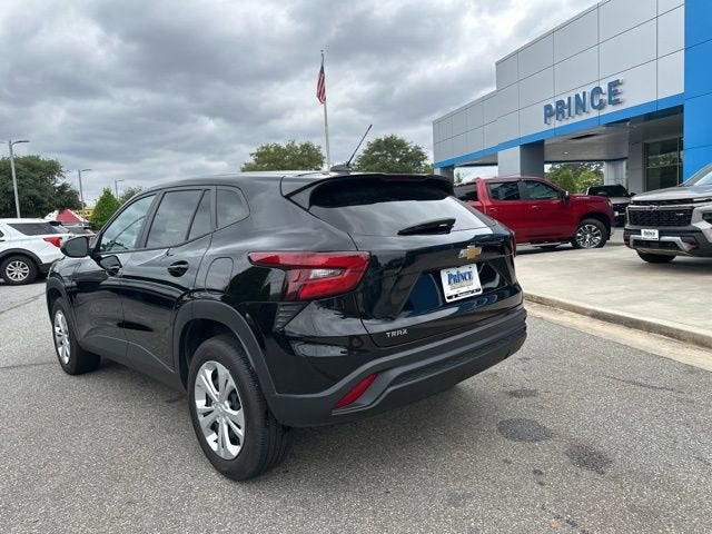 2025 Chevrolet Trax LS