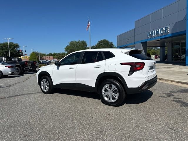 2025 Chevrolet Trax LS
