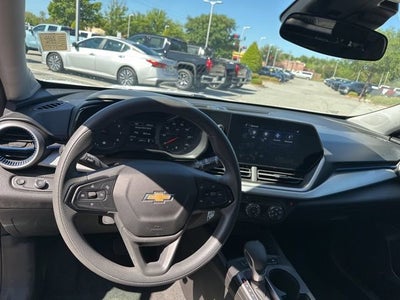 2025 Chevrolet Trax LS