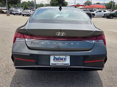 2025 Hyundai Elantra SEL Convenience