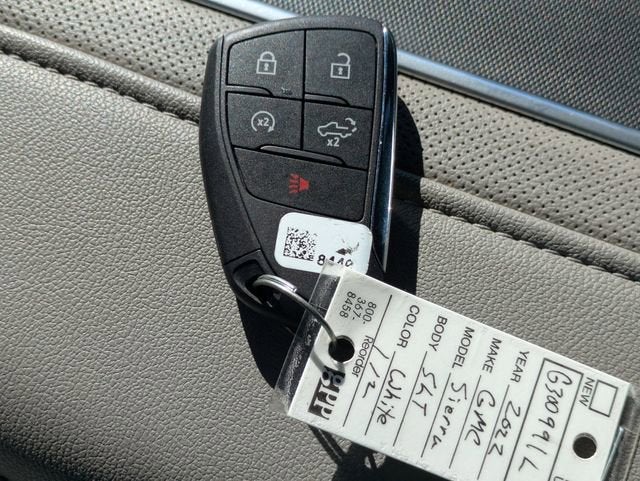 2022 GMC Sierra 1500 SLT