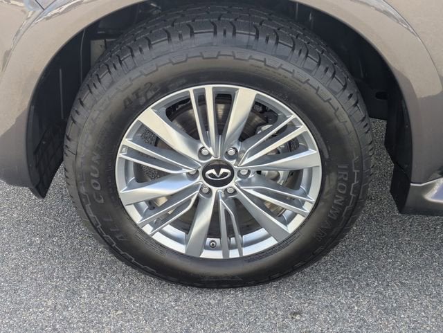 2024 INFINITI QX80 LUXE