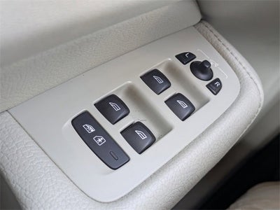 2018 Volvo XC60 Momentum