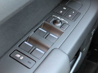 2025 Land Rover Defender S