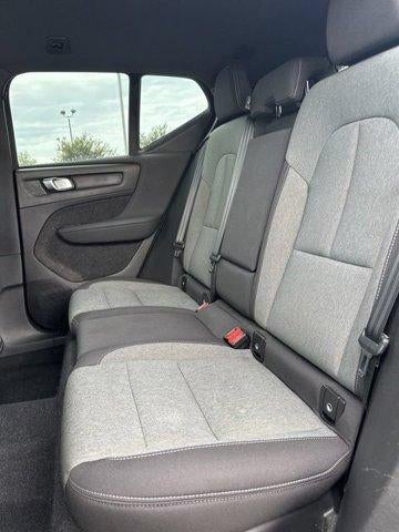 2024 Volvo XC40 Core Bright Theme