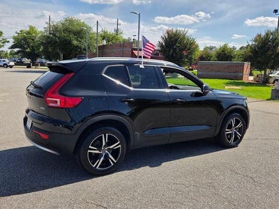 2024 Volvo XC40 Core Bright Theme