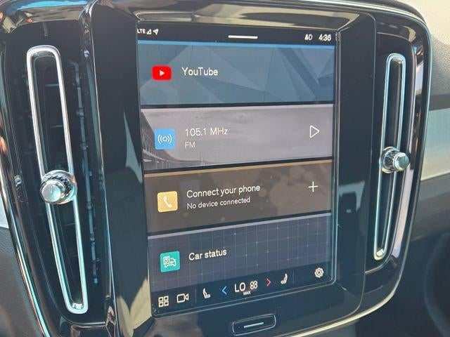 2024 Volvo XC40 Core Bright Theme