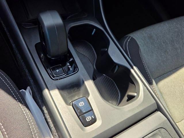 2024 Volvo XC40 Core Bright Theme
