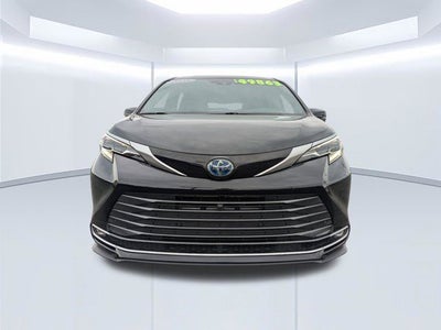 2025 Toyota Sienna Platinum 7 Passenger