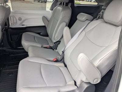 2025 Toyota Sienna XLE 8 Passenger