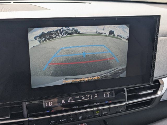 2025 Toyota Sienna XLE 8 Passenger
