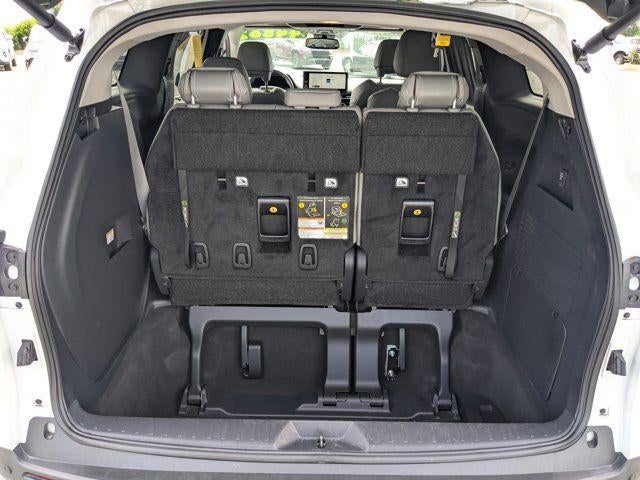 2025 Toyota Sienna XLE 8 Passenger