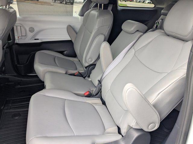 2025 Toyota Sienna XLE 8 Passenger
