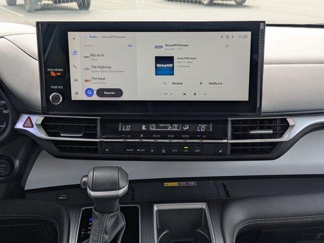 2025 Toyota Sienna XLE 8 Passenger
