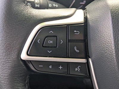 2025 Toyota Sienna XLE 8 Passenger