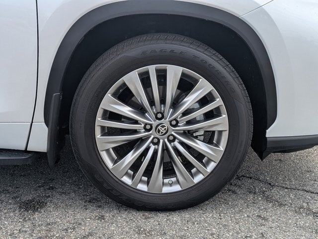 2024 Toyota Highlander Platinum