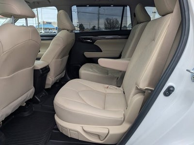 2024 Toyota Highlander Platinum