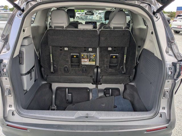 2024 Toyota Sienna XLE 8 Passenger