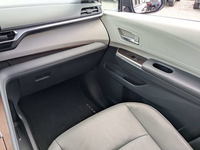 2024 Toyota Sienna XLE 8 Passenger