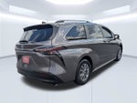 2024 Toyota Sienna XLE 8 Passenger