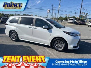 2025 Toyota Sienna XLE 8 Passenger