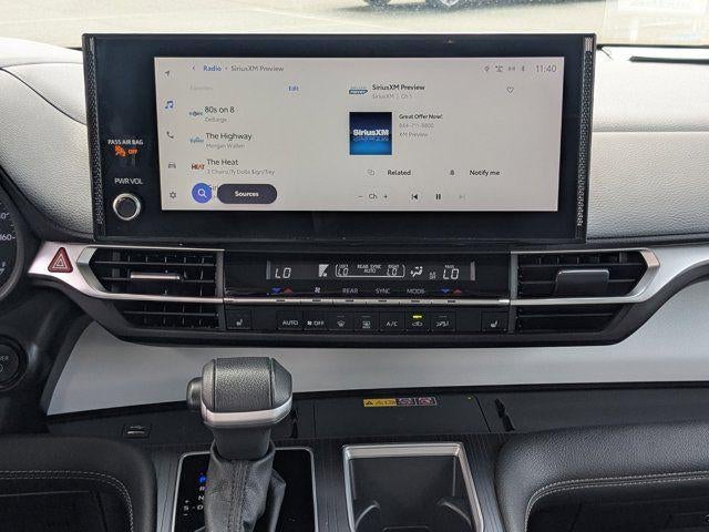 2025 Toyota Sienna XLE 8 Passenger