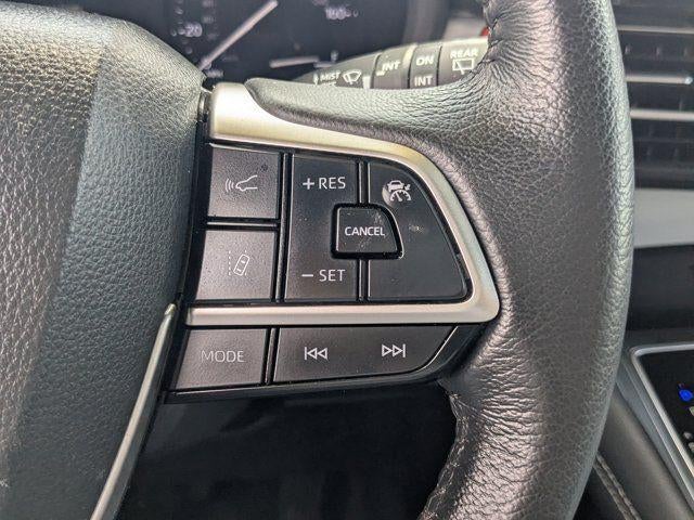 2025 Toyota Sienna XLE 8 Passenger