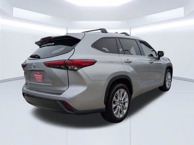 2022 Toyota Highlander Limited