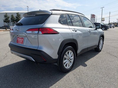 2024 Toyota Corolla Cross LE
