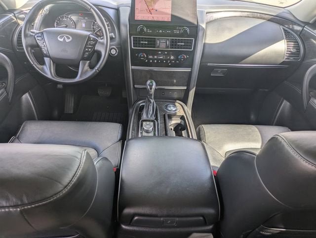 2024 INFINITI QX80 LUXE